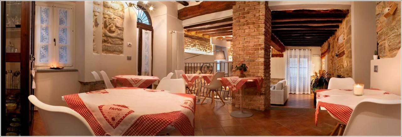 Il Giardino Sul Tetto B&B Guarene Eksteriør billede