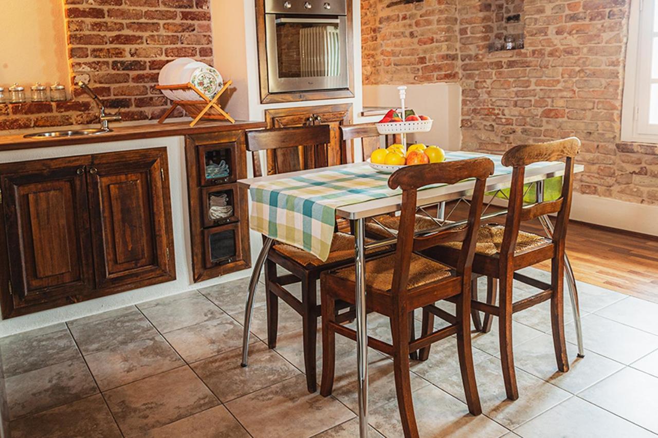 Il Giardino Sul Tetto B&B Guarene Eksteriør billede