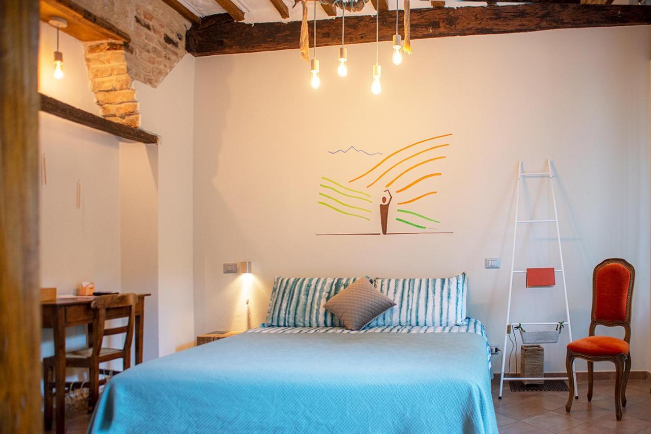 Il Giardino Sul Tetto B&B Guarene Eksteriør billede