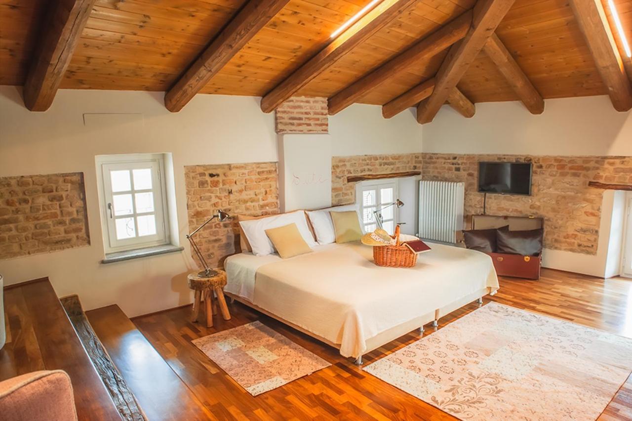 Il Giardino Sul Tetto B&B Guarene Eksteriør billede