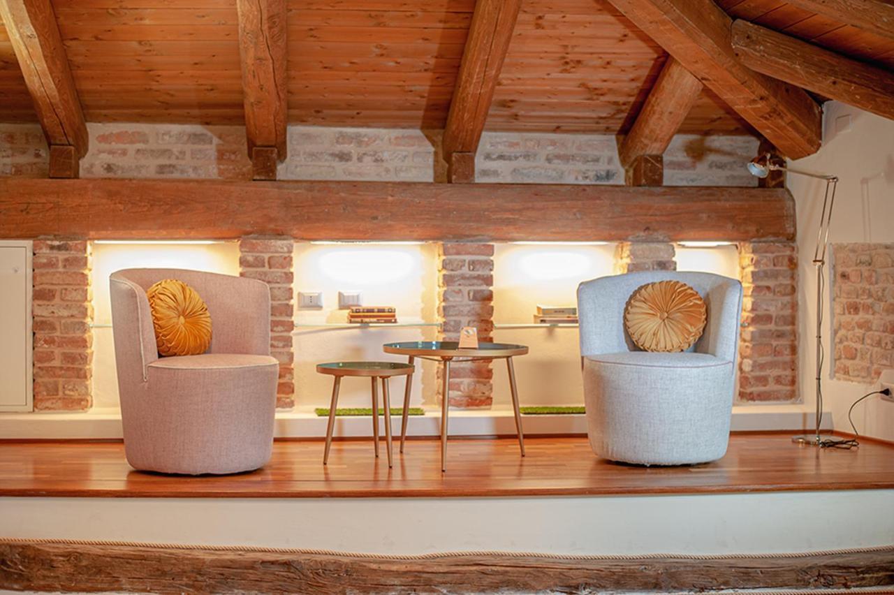 Il Giardino Sul Tetto B&B Guarene Eksteriør billede